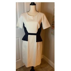 Early Production Antonio Melani Dress, Cream and Navy, size 8, great condition